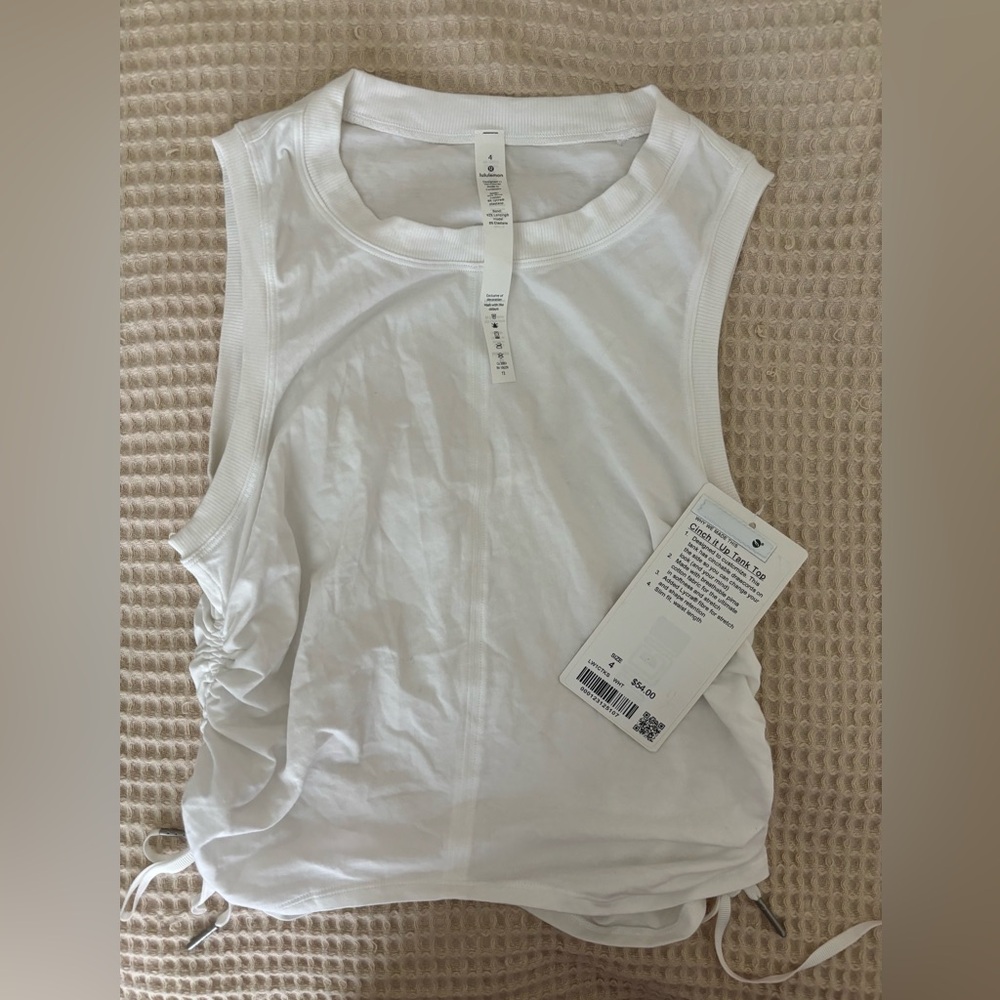 Lululemon NWT Cropped tank